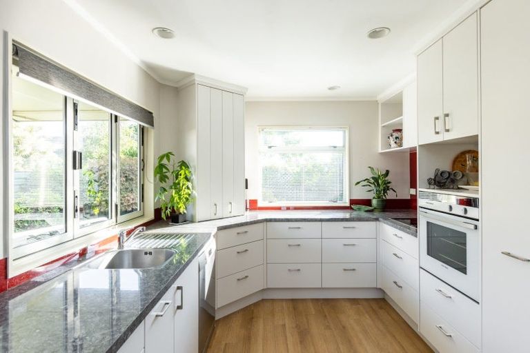 Photo of property in 79 Upham Crescent, Taradale, Napier, 4112