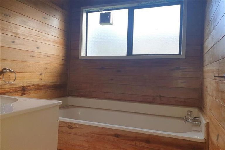 Photo of property in 4 Antonia Place, Bell Block, New Plymouth, 4312