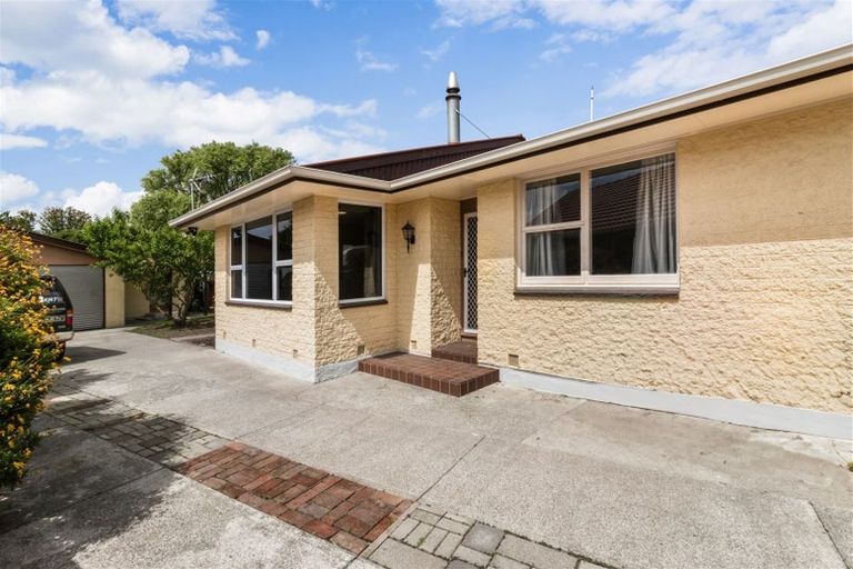 Photo of property in 15 Arran Crescent, Woolston, Christchurch, 8062