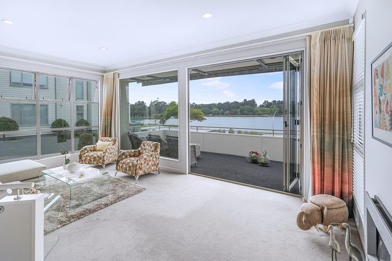 Photo of property in 75a Lake Domain Drive, Frankton, Hamilton, 3204