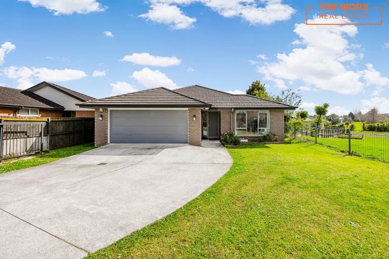 Photo of property in 33 Captain Mitchell Drive, Opaheke, Papakura, 2113
