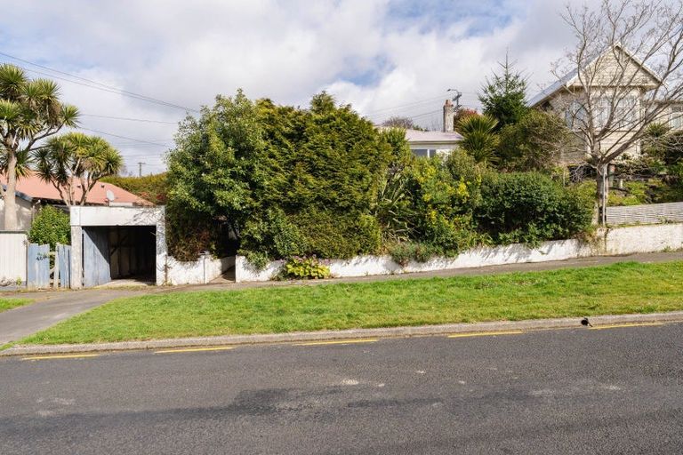 Photo of property in 9 Glenross Street, Glenross, Dunedin, 9011