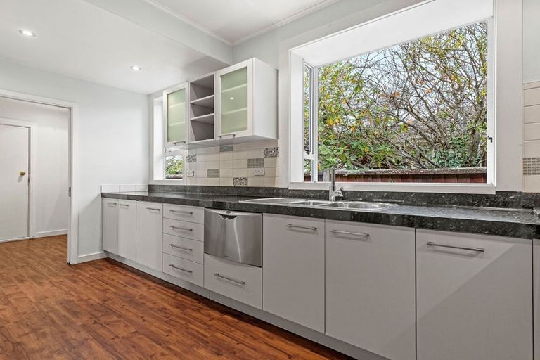 Photo of property in 112 Clyde Road, Ilam, Christchurch, 8041