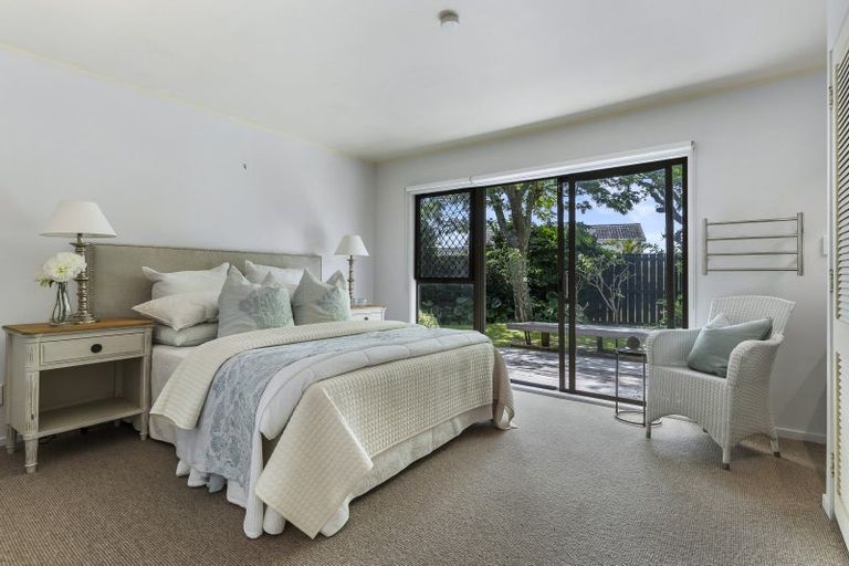 Photo of property in 3 Fielding Crescent, Farm Cove, Auckland, 2012