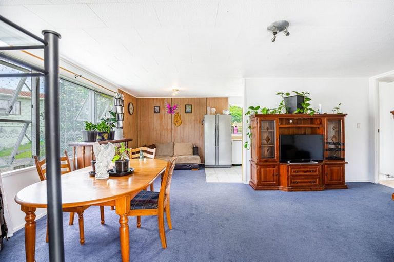 Photo of property in 20 Reinga Place, Massey, Auckland, 0614