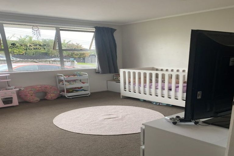 Photo of property in 2/67 Carlisle Road, Torbay, Auckland, 0630