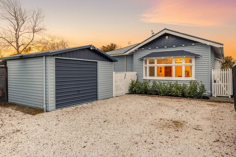 Photo of property in 51 North Avon Road, Richmond, Christchurch, 8013