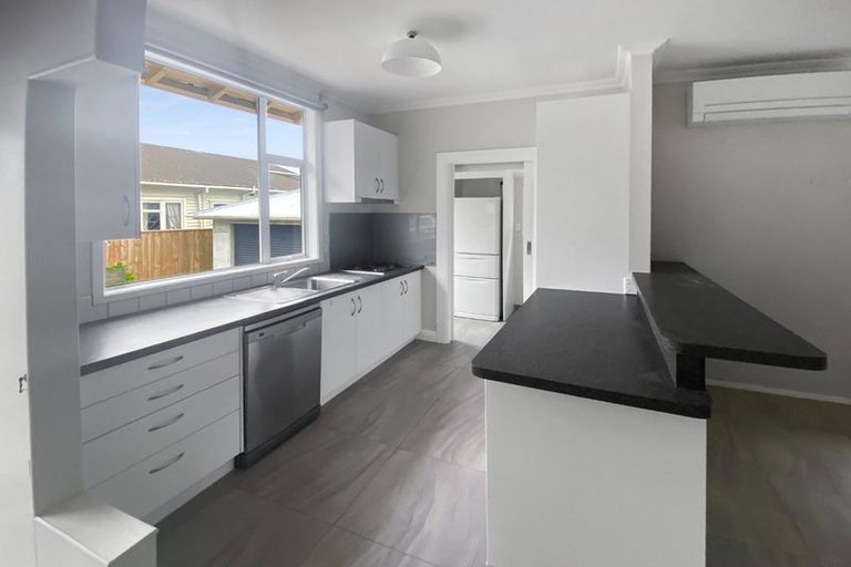 Photo of property in 4 Mahoe Street, Eastbourne, Lower Hutt, 5013