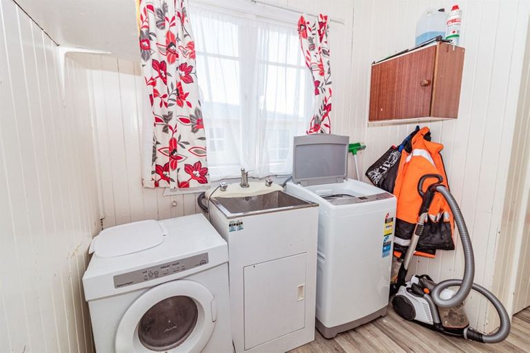 Photo of property in 144 Puriri Street, Castlecliff, Whanganui, 4501