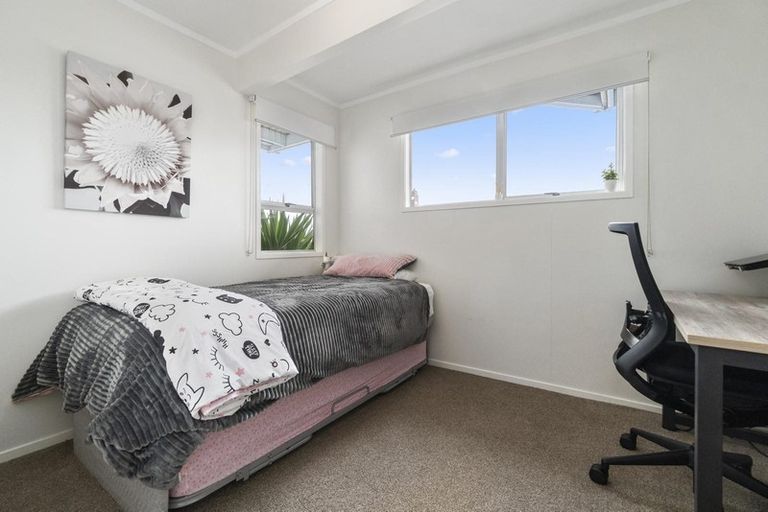 Photo of property in 243 Royal Road, Massey, Auckland, 0614