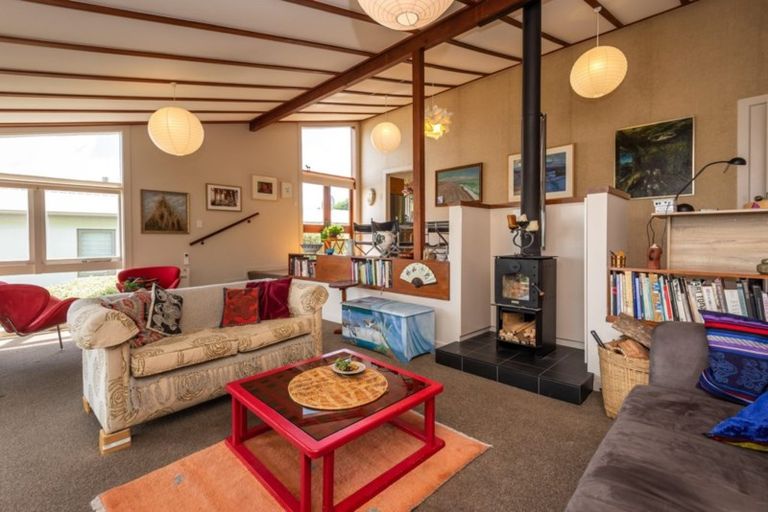 Photo of property in 318 Cannon Hill Crescent, Mount Pleasant, Christchurch, 8081