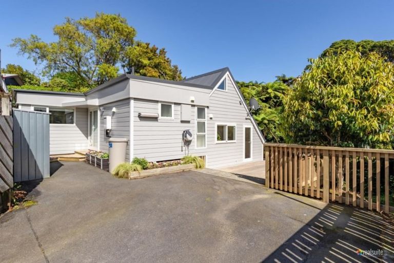 Photo of property in 44 Harbour View Road, Harbour View, Lower Hutt, 5010