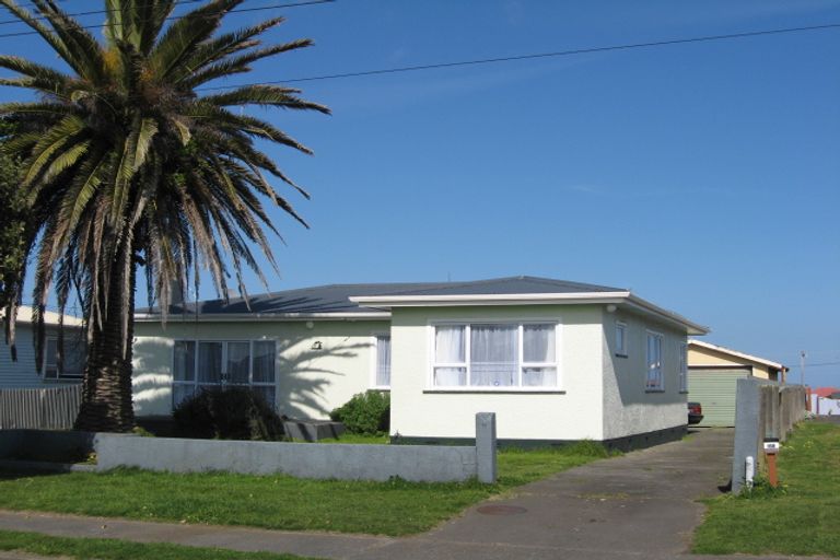 Photo of property in 13 Hood Street, Castlecliff, Whanganui, 4501