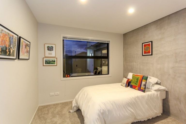 Photo of property in 82 Karamea Street, Whalers Gate, New Plymouth, 4310