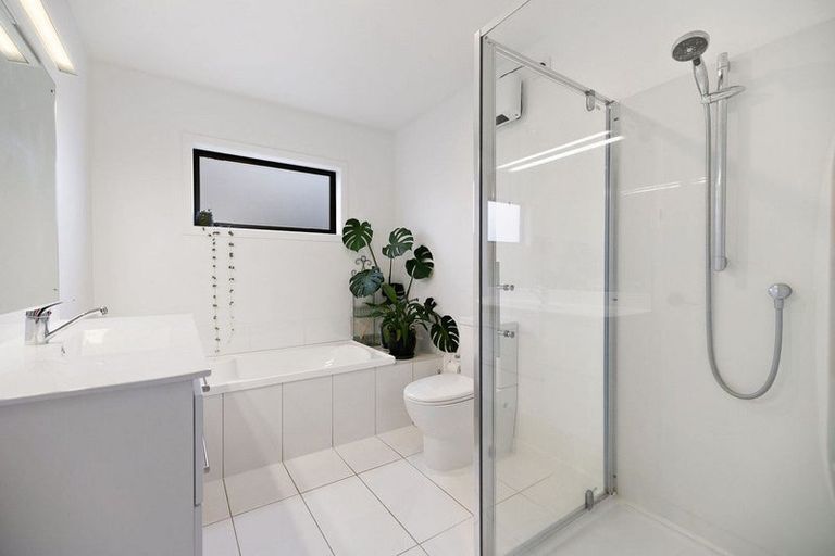 Photo of property in 14 Orbell Drive, Lake Hayes, Queenstown, 9304