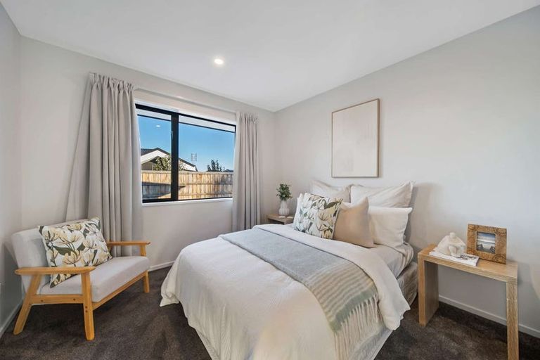 Photo of property in 1 Harrier Place, Amberley, 7410