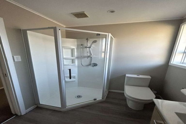 Photo of property in 1/23a Saunders Place, Redwood, Christchurch, 8051