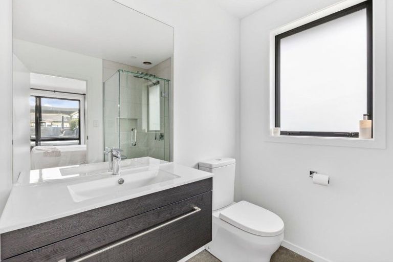 Photo of property in 15 Moemoea Place, Cambridge, 3434