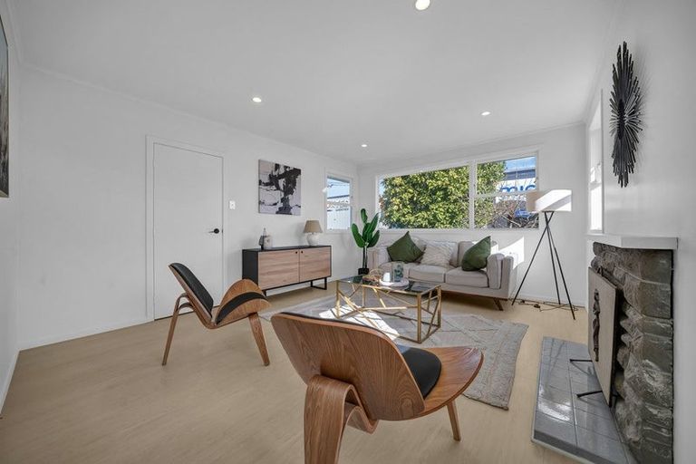 Photo of property in 97 Tidal Road, Mangere, Auckland, 2022