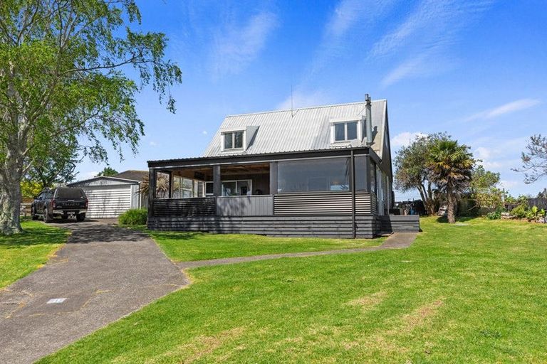 Photo of property in 21 Whenuariri Place, Maketu, Te Puke, 3189