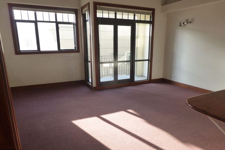 Photo of property in Pirie Street Townhouses, 28/35 Pirie Street, Mount Victoria, Wellington, 6011