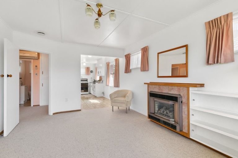Photo of property in 35 George Street, Levin, 5510