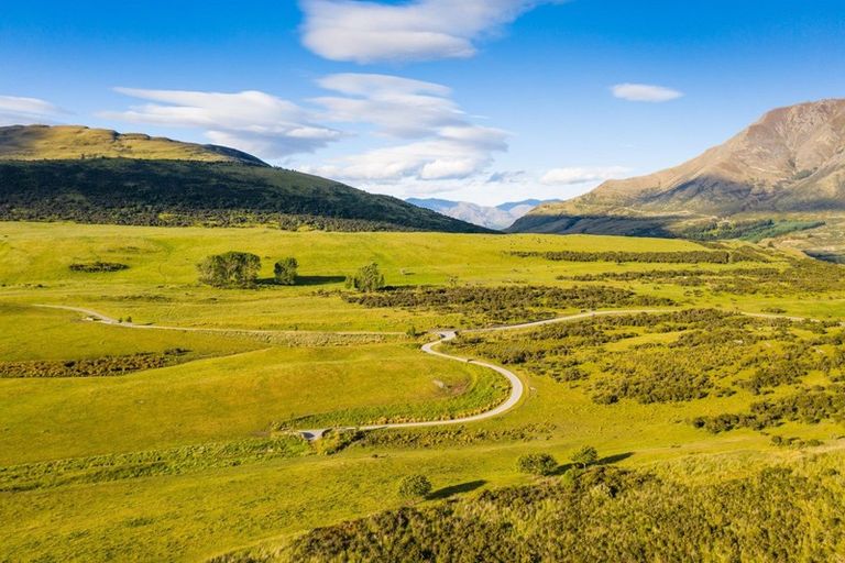 Photo of property in 3 Hanley Lane, Fernhill, Queenstown, 9300