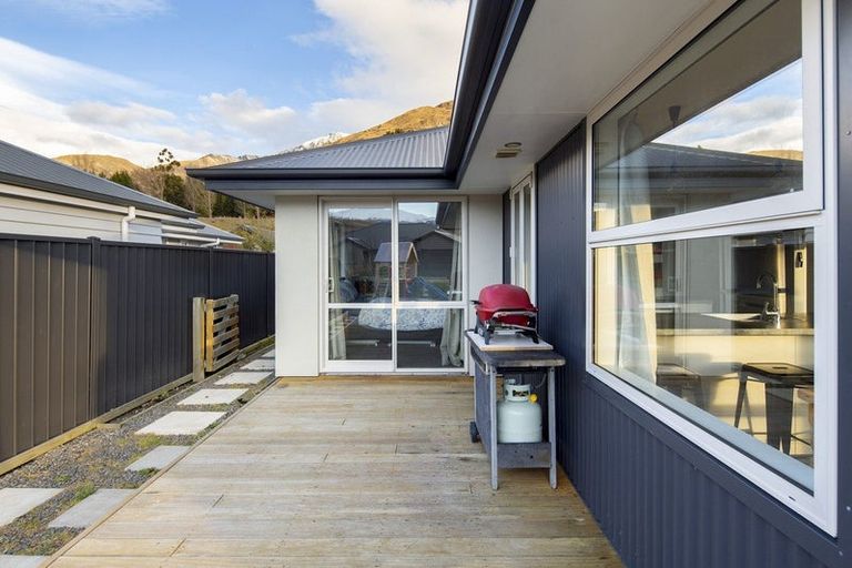 Photo of property in 3 Tudor Lane, Lower Shotover, Queenstown, 9304
