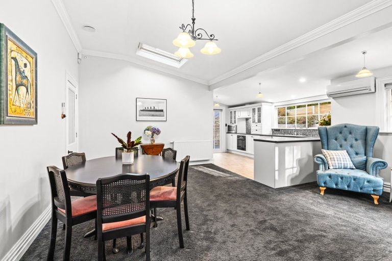 Photo of property in 32 Milton Road, Bluff Hill, Napier, 4110