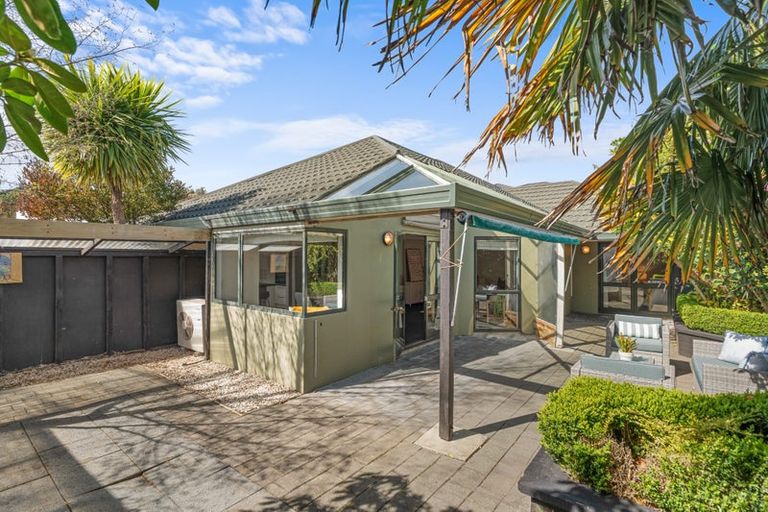 Photo of property in 2/155 Centaurus Road, Saint Martins, Christchurch, 8022