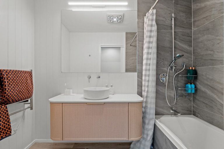 Photo of property in Goldridge Apartments, 9/43 Goldridge Way, Queenstown, 9300