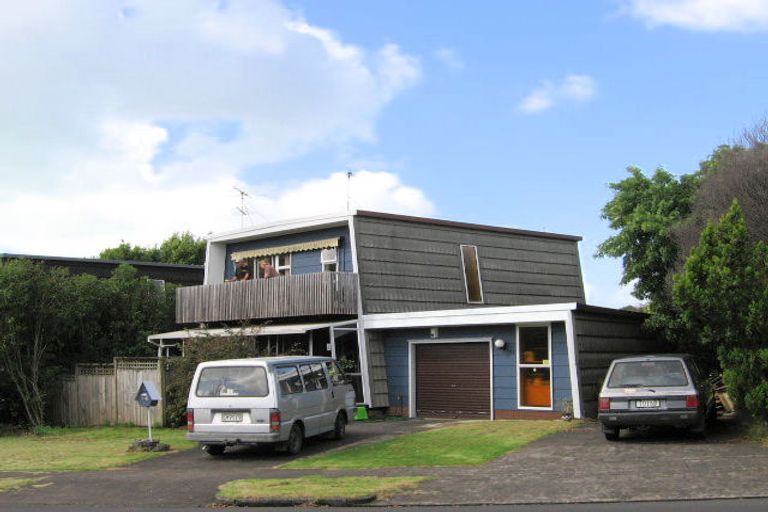 Photo of property in 141a Glenmore Road, Farm Cove, Auckland, 2012