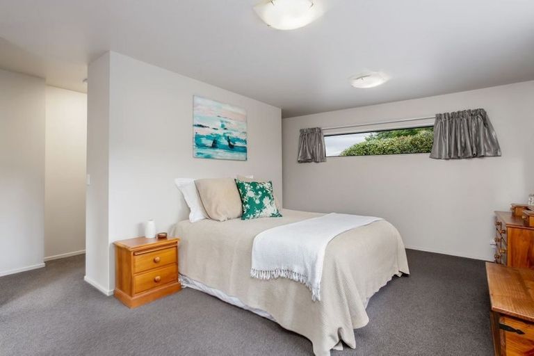 Photo of property in 18 Selkirk Place, Marshland, Christchurch, 8051