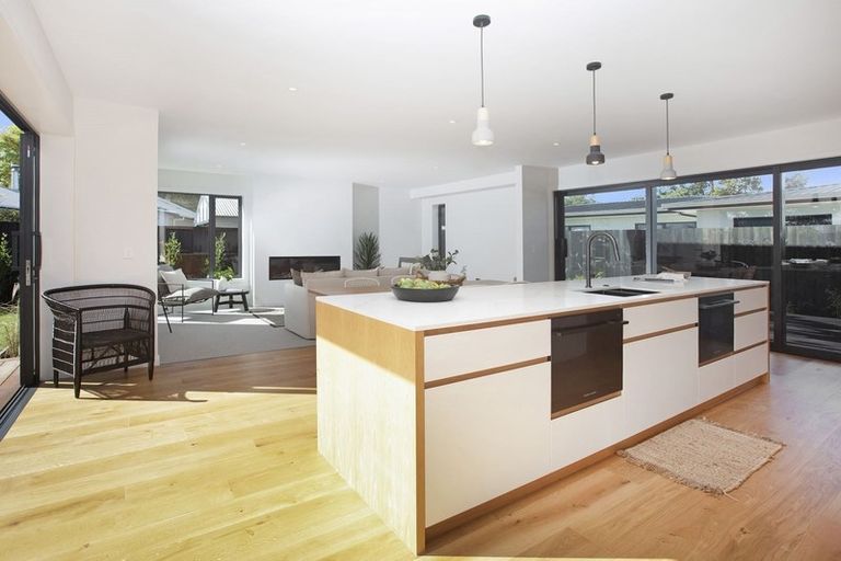 Photo of property in 86 Wairakei Road, Bryndwr, Christchurch, 8052