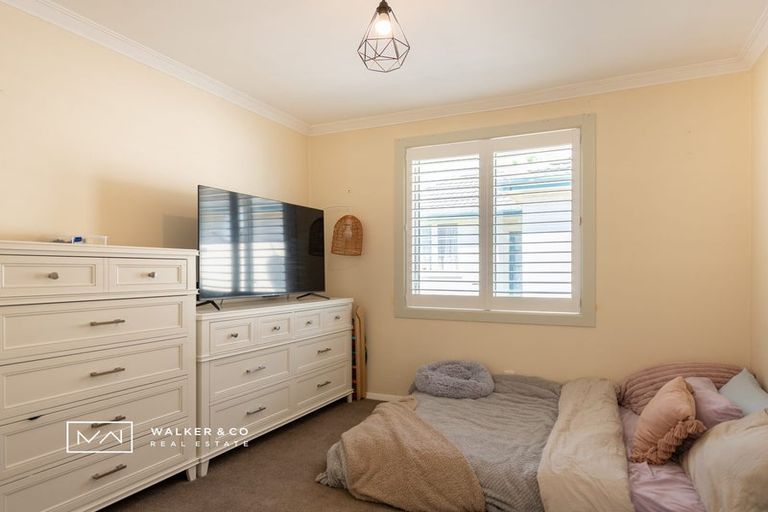 Photo of property in 31 Royal Street, Upper Hutt Central, Upper Hutt, 5018