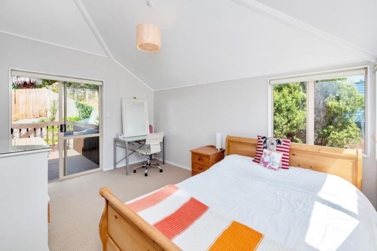 Photo of property in 50 Crestview Place, Browns Bay, Auckland, 0630