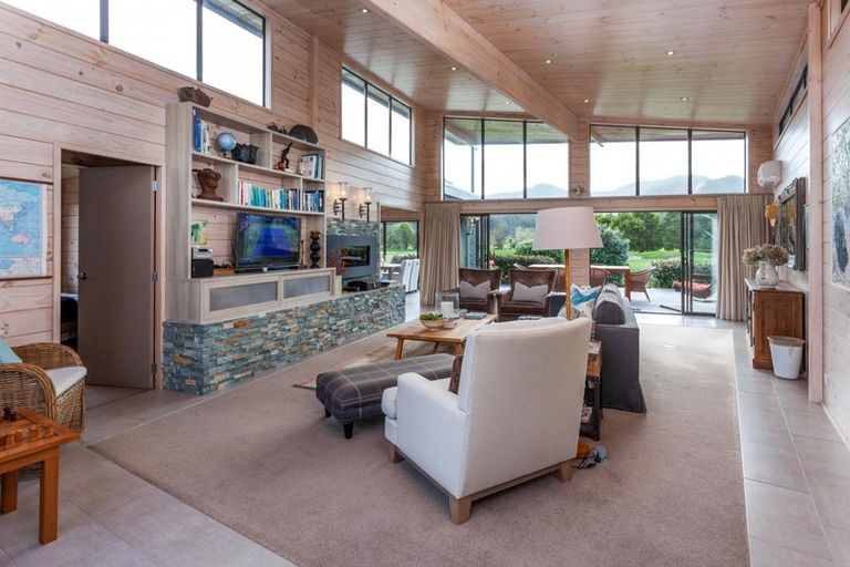 Photo of property in 32 Saint Andrews Drive, Pauanui, Hikuai, 3579