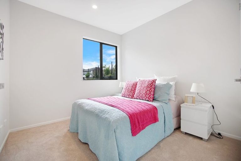 Photo of property in 59 Twin Parks Rise, Papakura, 2110