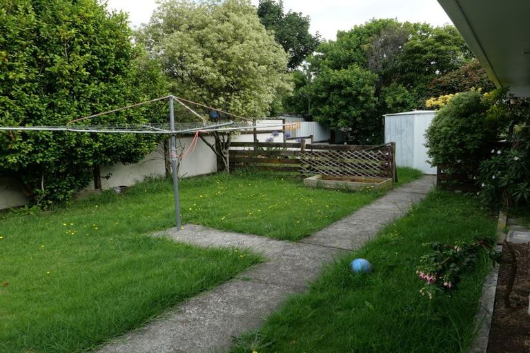 Photo of property in 72 Aorangi Road, Paraparaumu, 5032