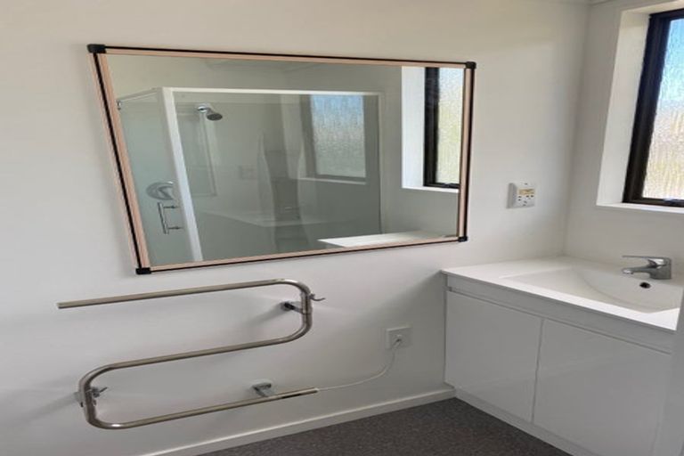 Photo of property in 47 Guadeloupe Crescent, Grenada Village, Wellington, 6037