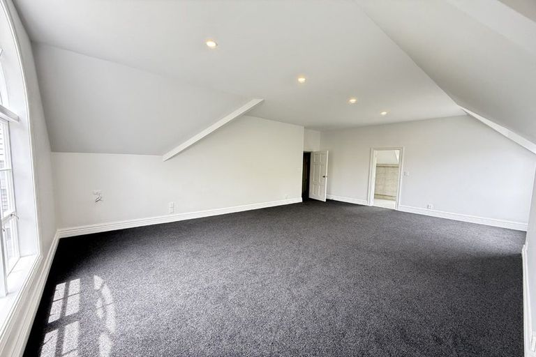 Photo of property in 14 Amreins Road, Waitakere, Henderson, 0782