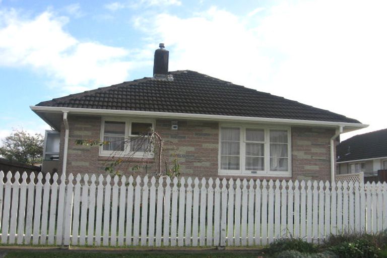 Photo of property in 77 Wai-iti Crescent, Woburn, Lower Hutt, 5010