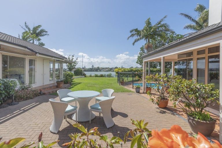 Photo of property in 84 Rushgreen Avenue, Pahurehure, Papakura, 2113