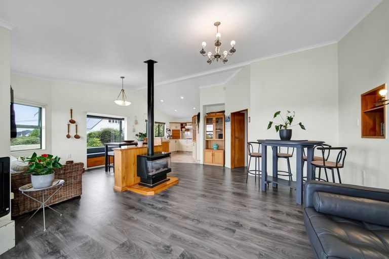 Photo of property in 339a Devon Street West, New Plymouth, 4310