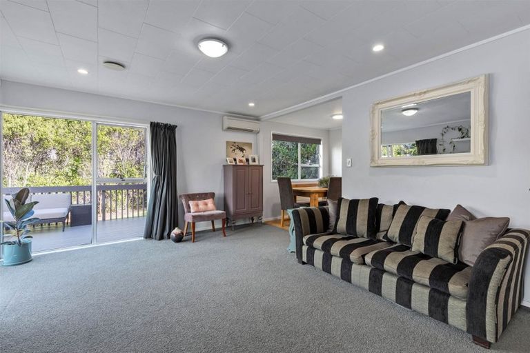 Photo of property in 6 Spinella Drive, Bayview, Auckland, 0629