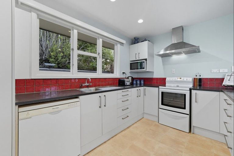 Photo of property in 13 Gilbert Street, Amberley, 7410