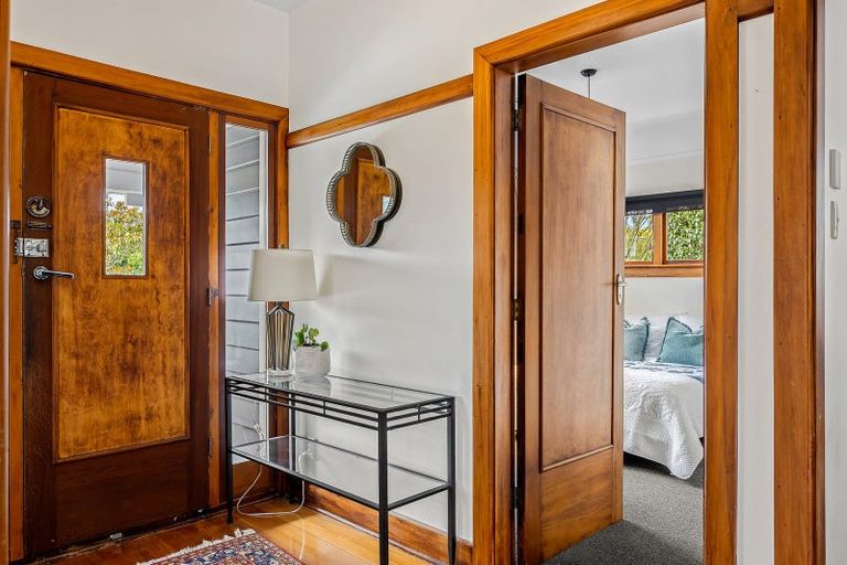 Photo of property in 84 Saint Martins Road, Saint Martins, Christchurch, 8022