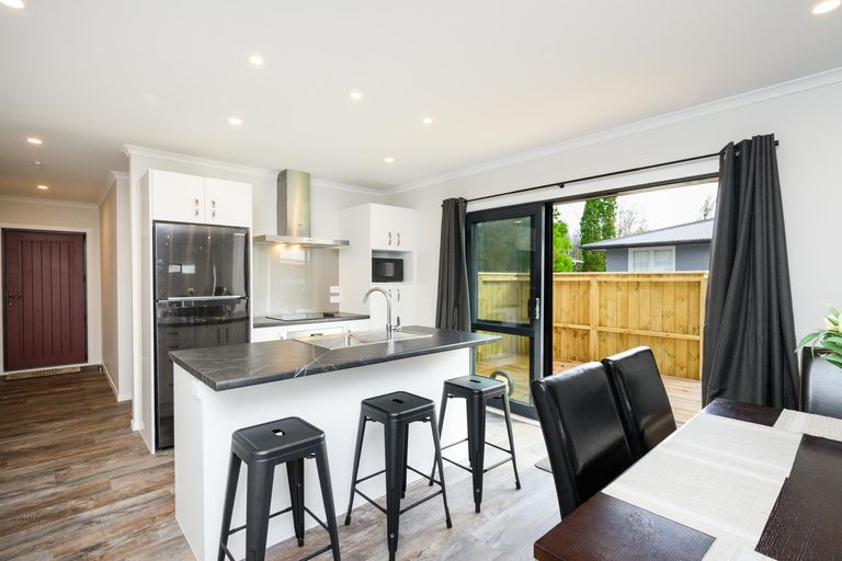 Photo of property in 12a Norwich Place, Awapuni, Palmerston North, 4412