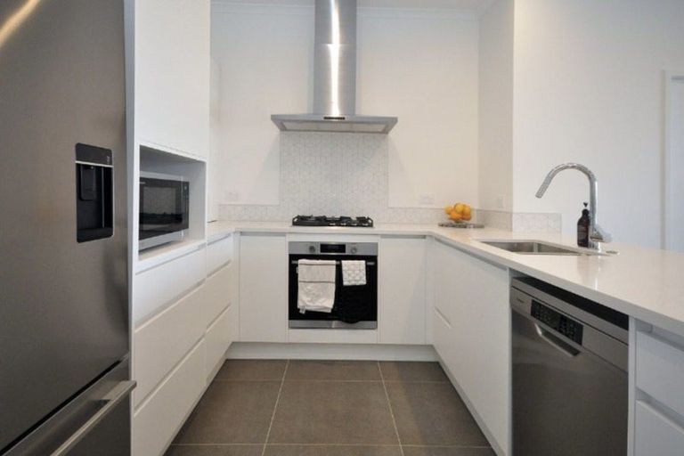 Photo of property in 25/1 Scott Road, Hobsonville, Auckland, 0616