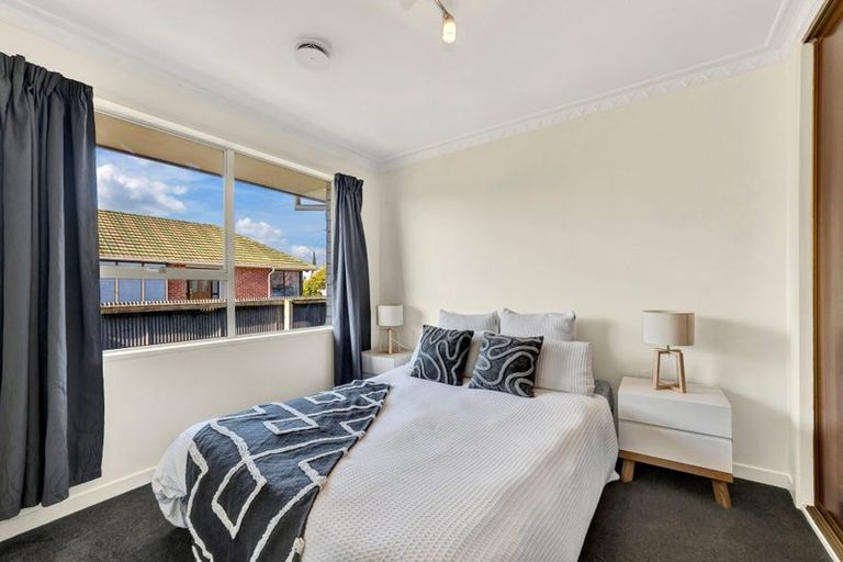 Photo of property in 2/52 Mortlake Street, Islington, Christchurch, 8042